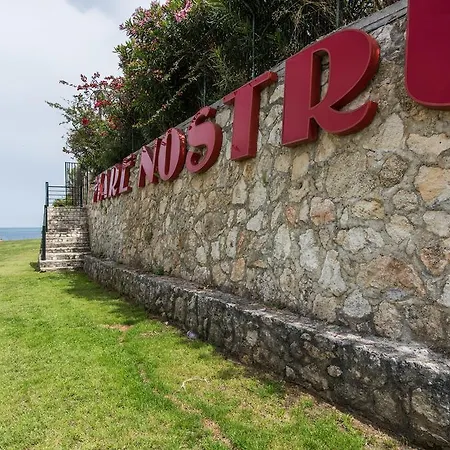 Villa Mare Nostrum Villas *